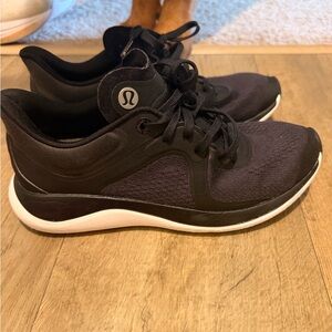 Women lululemon sneakers